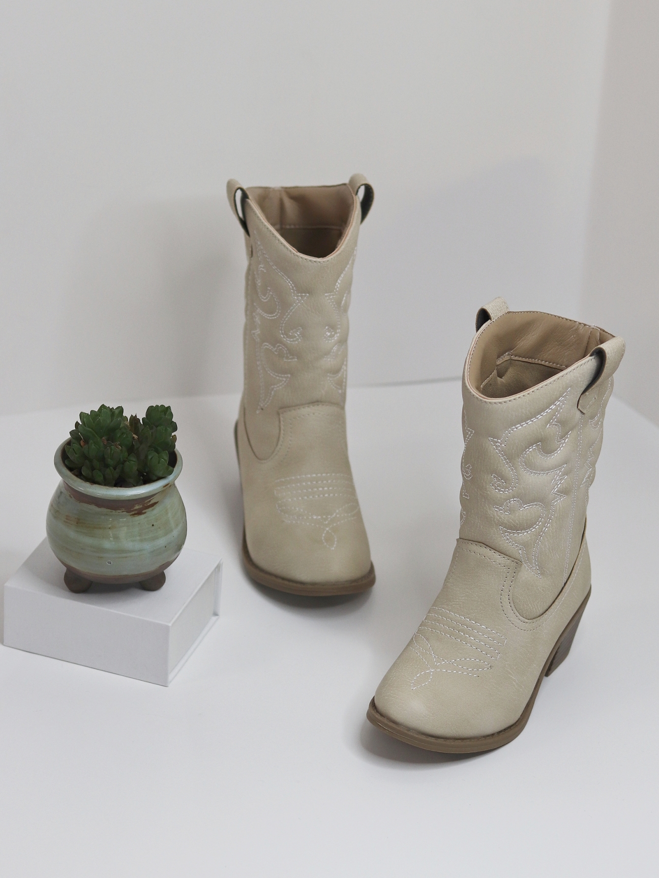 Children Mid Length Boots 2023 Korean Style Autumn Winter New Girls Soft Sole Fashion Vintage Kids Leather Boots Elegant Soft