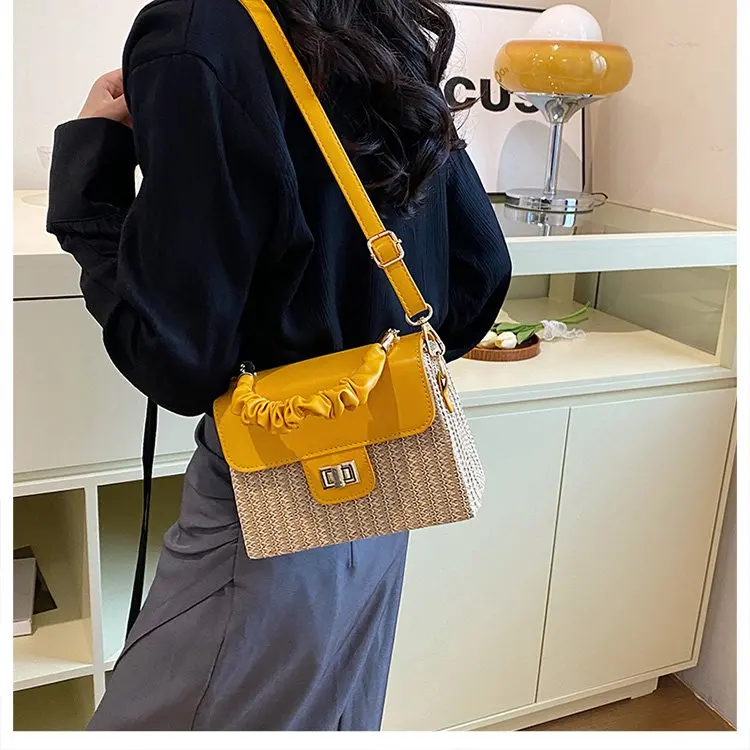 Leather Classic Diaper Bag For Women Elegant Designer Tote Large Capacity Fashionable Commuter Minimalist Vintage Shoulder Bag