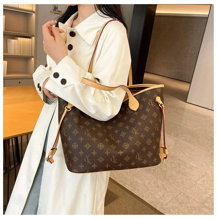 Elegant Leather Classic Designer Paris Fashion Large Capacity Crossbody Bag For Women Luxury Brand Stylish Diaper Bags