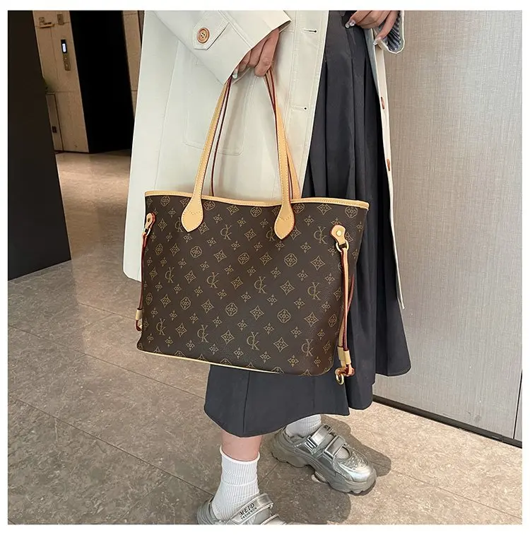 Elegant Leather Classic Designer Paris Fashion Large Capacity Crossbody Bag For Women Luxury Brand Stylish Diaper Bags