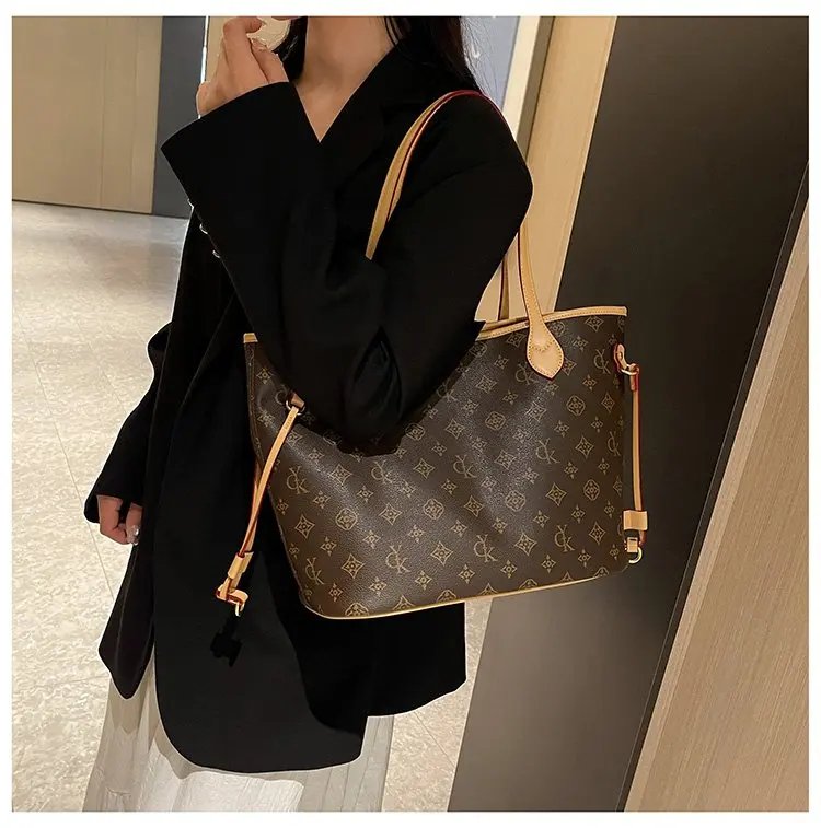 Elegant Leather Classic Designer Paris Fashion Large Capacity Crossbody Bag For Women Luxury Brand Stylish Diaper Bags