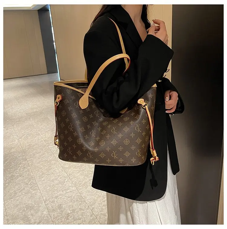 Elegant Leather Classic Designer Paris Fashion Large Capacity Crossbody Bag For Women Luxury Brand Stylish Diaper Bags