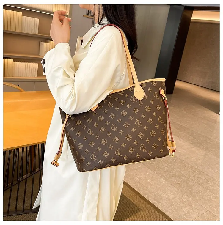 Elegant Leather Classic Designer Paris Fashion Large Capacity Crossbody Bag For Women Luxury Brand Stylish Diaper Bags