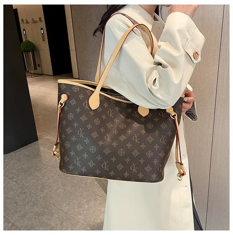 Elegant Leather Classic Designer Paris Fashion Large Capacity Crossbody Bag For Women Luxury Brand Stylish Diaper Bags