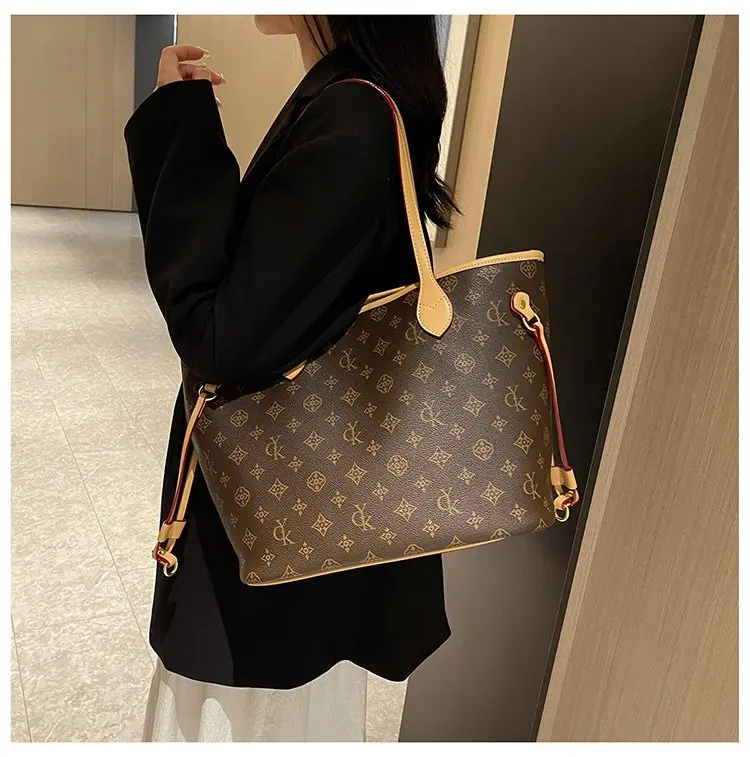 Elegant Leather Classic Designer Paris Fashion Large Capacity Crossbody Bag For Women Luxury Brand Stylish Diaper Bags