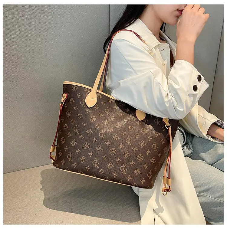 Elegant Leather Classic Designer Paris Fashion Large Capacity Crossbody Bag For Women Luxury Brand Stylish Diaper Bags