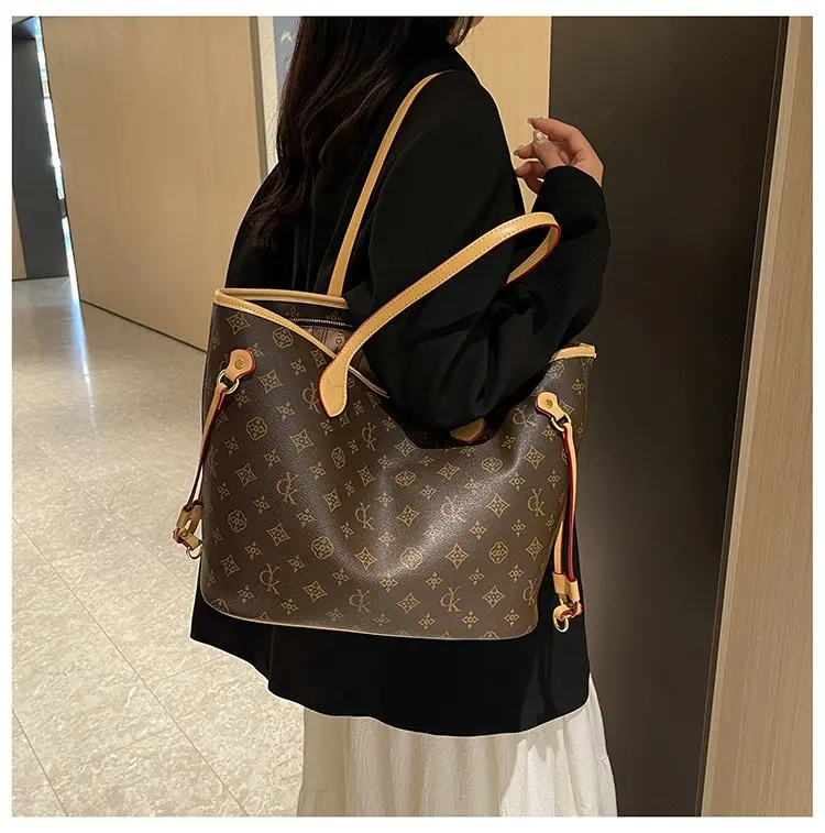 Elegant Leather Classic Designer Paris Fashion Large Capacity Crossbody Bag For Women Luxury Brand Stylish Diaper Bags