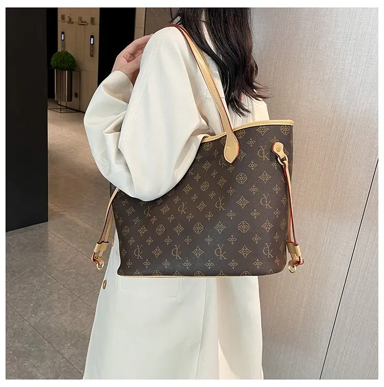 Elegant Leather Classic Designer Paris Fashion Large Capacity Crossbody Bag For Women Luxury Brand Stylish Diaper Bags