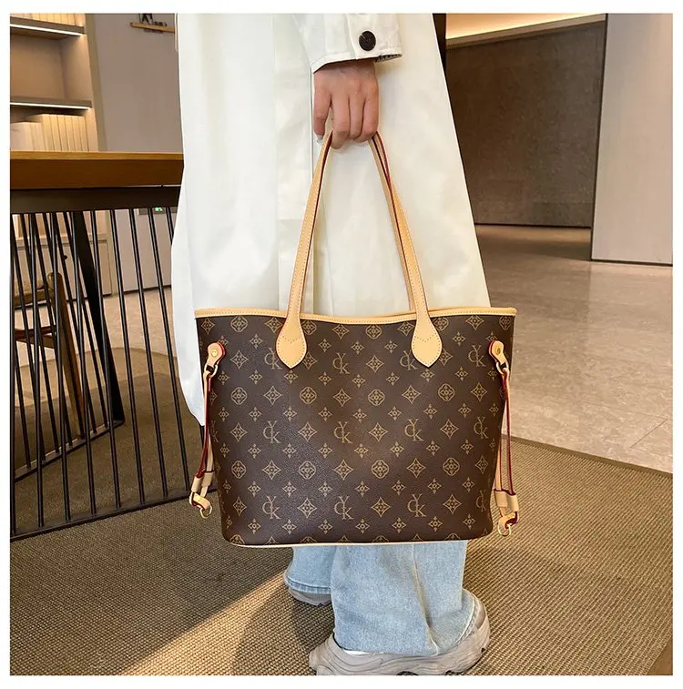 Elegant Leather Classic Designer Paris Fashion Large Capacity Crossbody Bag For Women Luxury Brand Stylish Diaper Bags