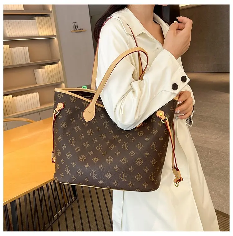Elegant Leather Classic Designer Paris Fashion Large Capacity Crossbody Bag For Women Luxury Brand Stylish Diaper Bags