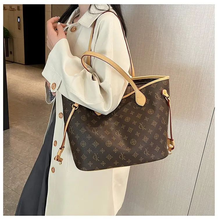 Elegant Leather Classic Designer Paris Fashion Large Capacity Crossbody Bag For Women Luxury Brand Stylish Diaper Bags
