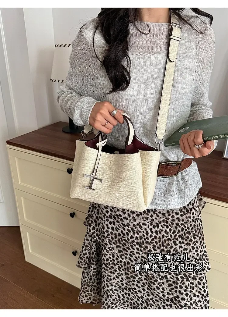Unique High-End Leather Diaper Bag: Elegant Crossbody Messenger Bag For Women With Vintage Designer Look And Large Capacity