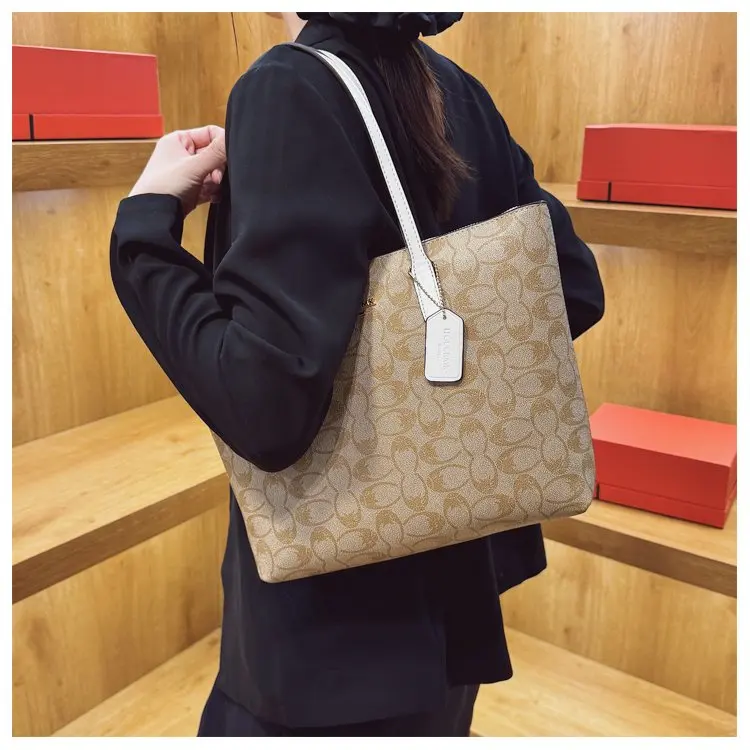 Elegant Chic Commuter Classic Diaper Bag Crossbody Handbag For Women Stylish Leather Large Capacity Tote