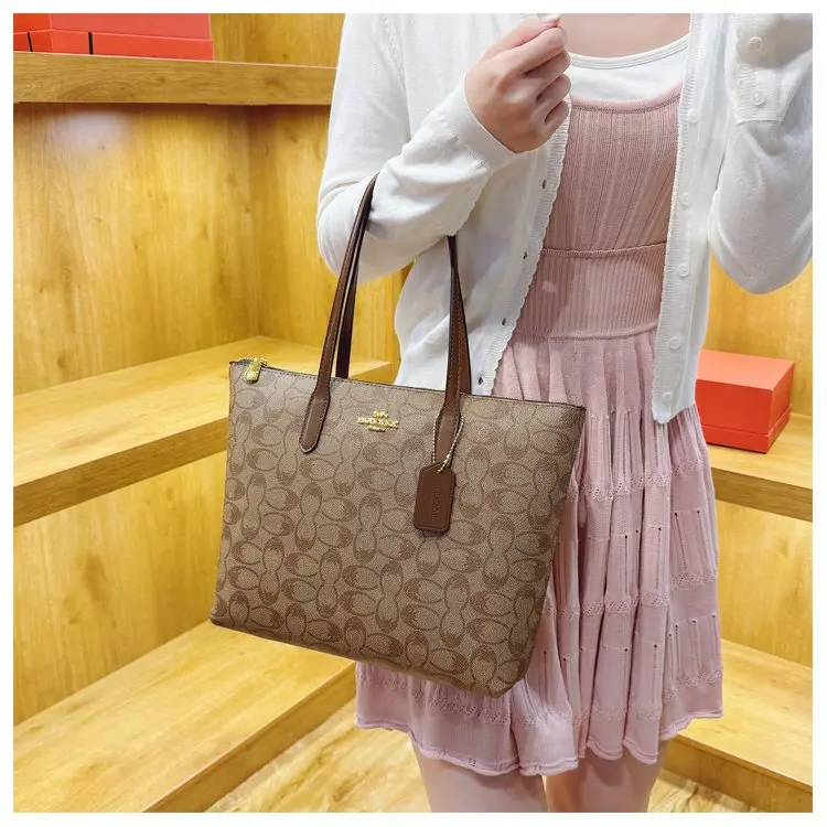 Elegant Chic Commuter Classic Diaper Bag Crossbody Handbag For Women Stylish Leather Large Capacity Tote
