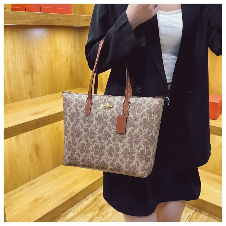 Elegant Chic Commuter Classic Diaper Bag Crossbody Handbag For Women Stylish Leather Large Capacity Tote