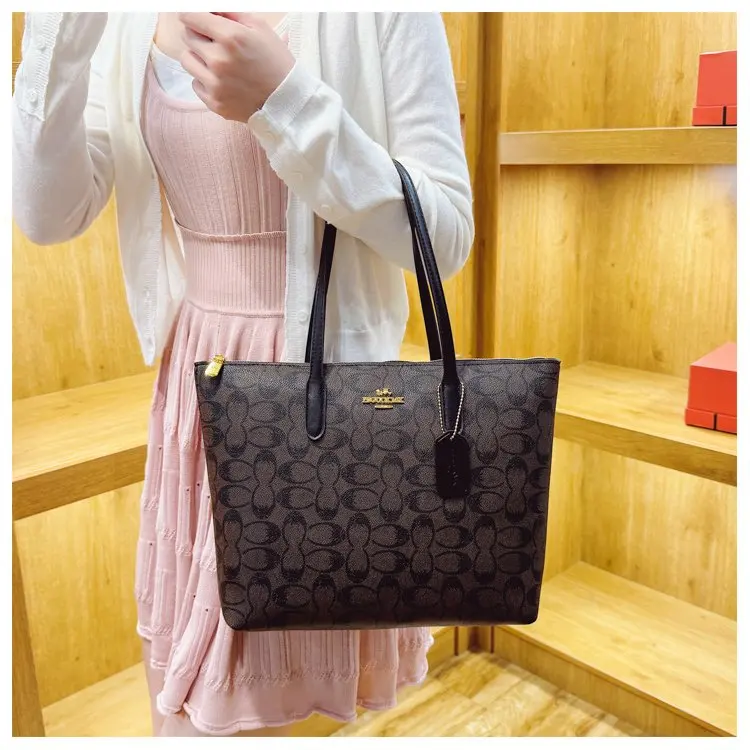 Elegant Chic Commuter Classic Diaper Bag Crossbody Handbag For Women Stylish Leather Large Capacity Tote