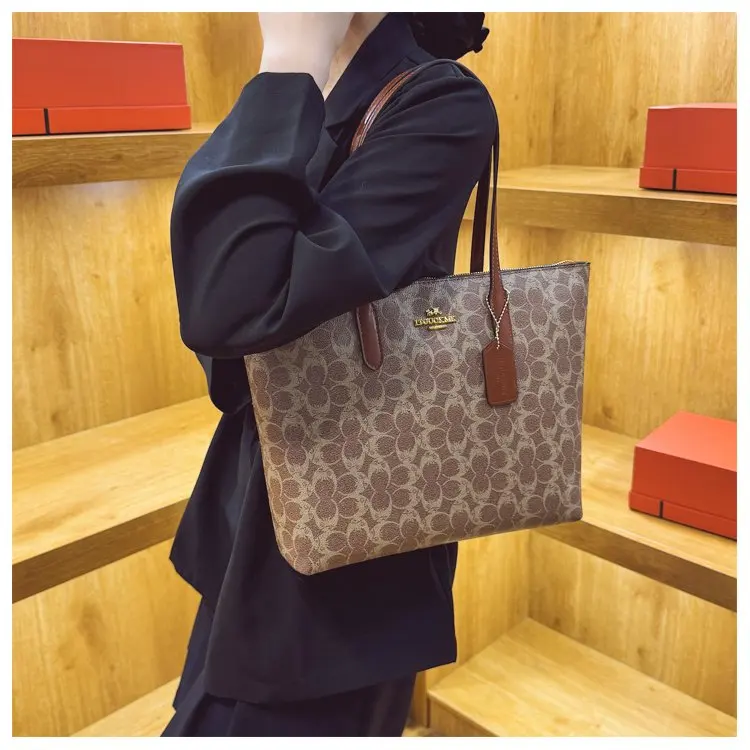 Elegant Chic Commuter Classic Diaper Bag Crossbody Handbag For Women Stylish Leather Large Capacity Tote