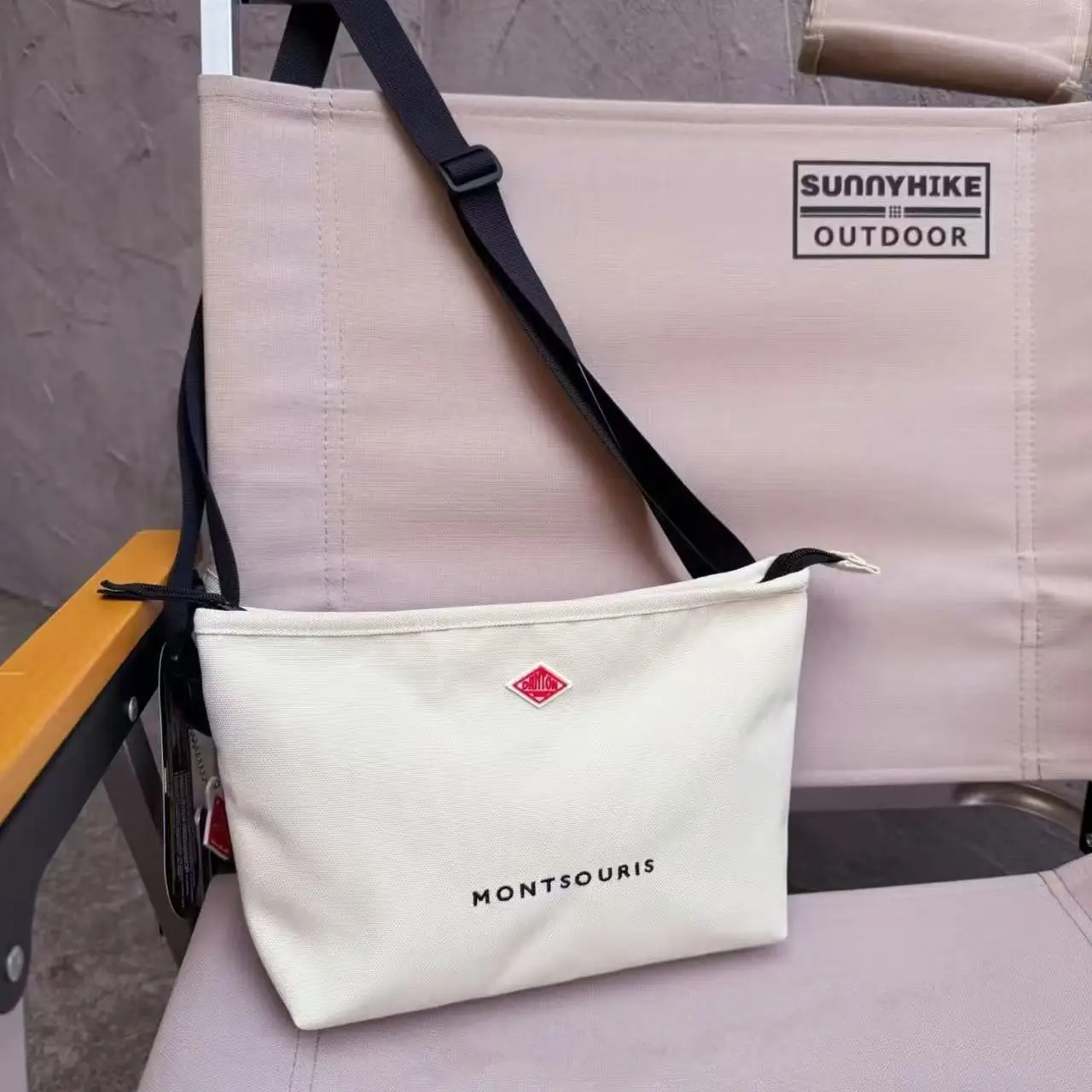DANTON High-end Women's Underarm Shoulder Bag - Classic Retro Women's Crossbody Handbag - Elegant Designer Leather Messenger Bag
