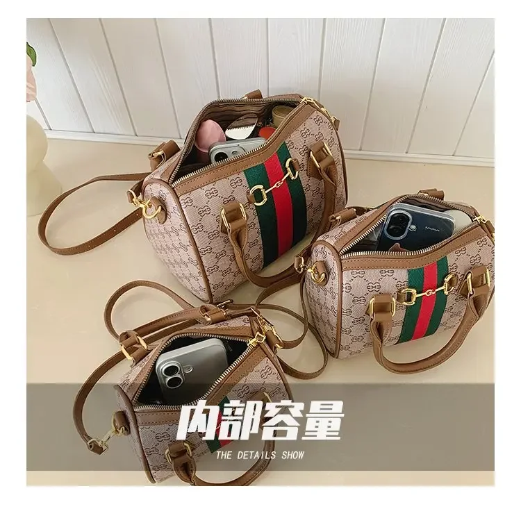Designer Stylish Diaper Bag: Elegant Crossbody Messenger Bag For Women With Minimalist Vintage Look And Large Tote Capacity