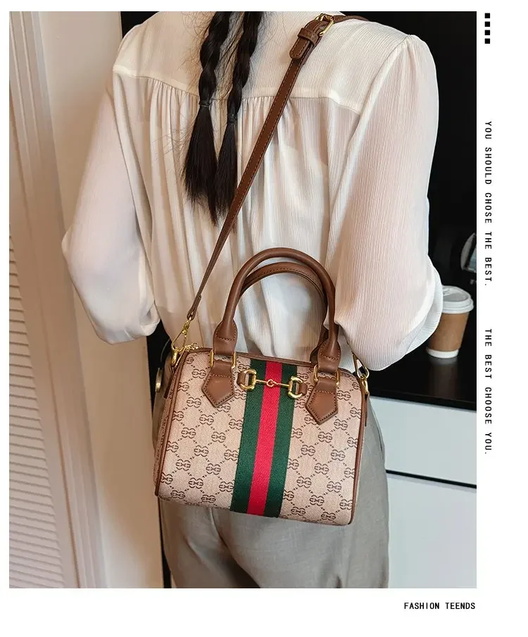 Designer Stylish Diaper Bag: Elegant Crossbody Messenger Bag For Women With Minimalist Vintage Look And Large Tote Capacity