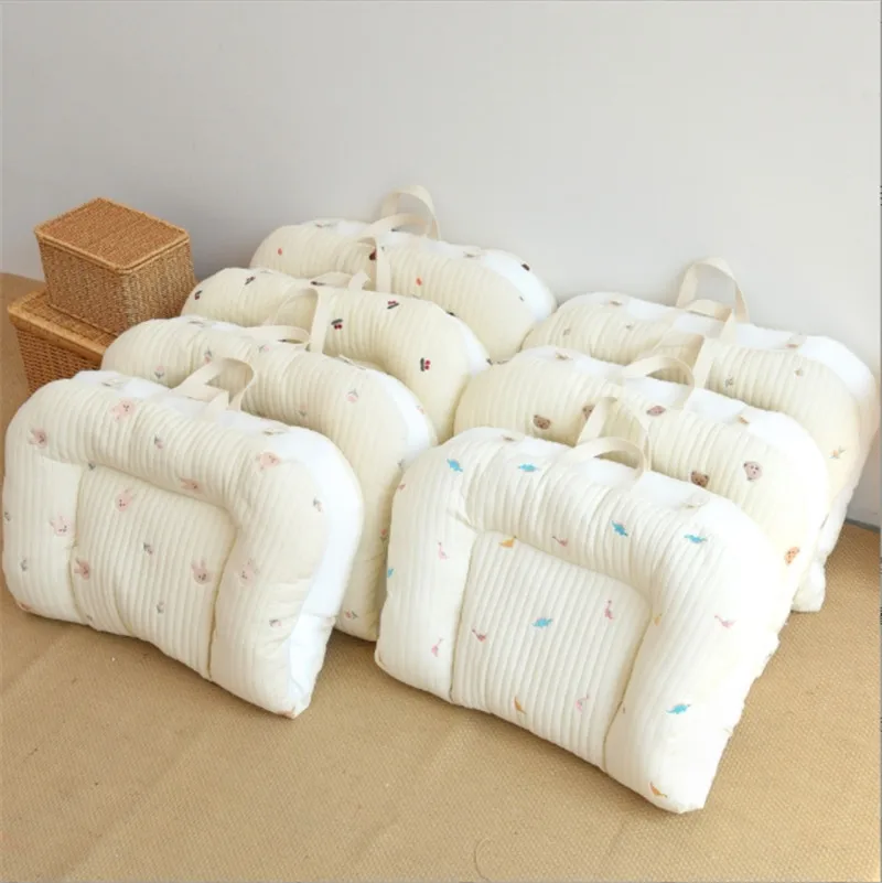 Newborn Pure Cotton Quilted Portable Mattress with Double-sided Use 3D Breathable Mesh Mattress Portable Mattress Kindergarten