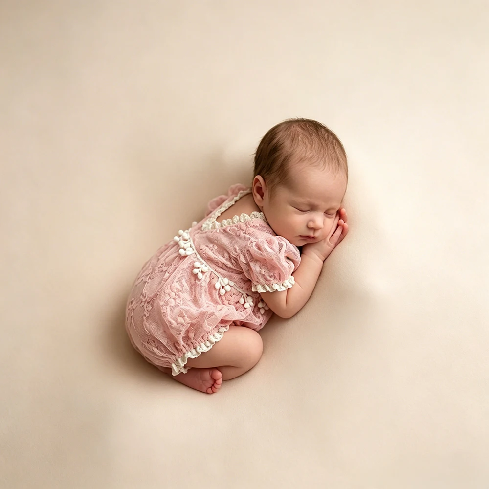 Newborn Photography Props Girl Pink Lace Romper Infant Photoshoot Outfit Vintage Princess Baby Bodysuit Studio Clothes