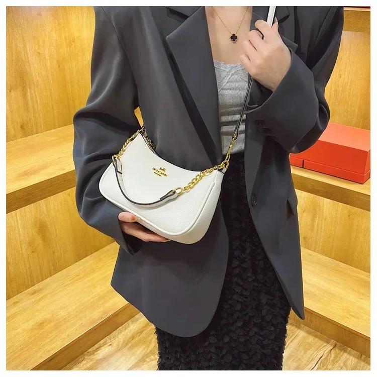 Elegant Women's Leather Classic Designer Shoulder Tote Bag Luxury Fashion Crossbody Handbag For Modern Outfits Diaper Bags