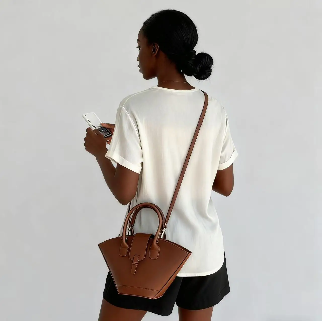 Chic Leather Simple Handbag Elegant Design Parisian Inspired Can Be Used As A Glamorous And Fashionable Diaper Bag
