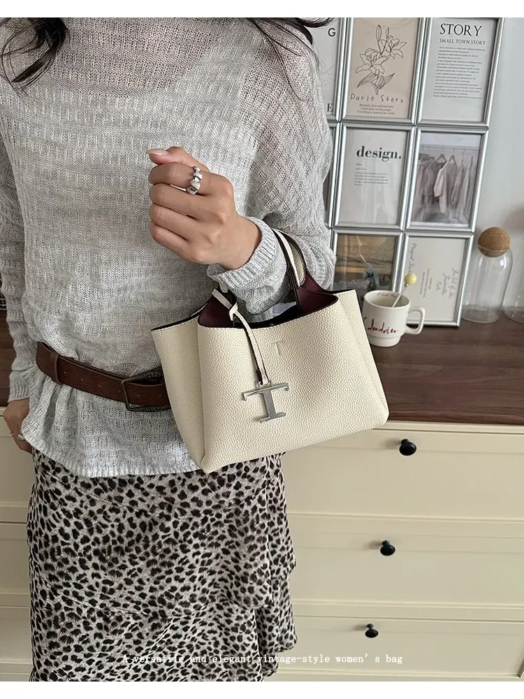 Unique High-End Leather Diaper Bag: Elegant Crossbody Messenger Bag For Women With Vintage Designer Look And Large Capacity