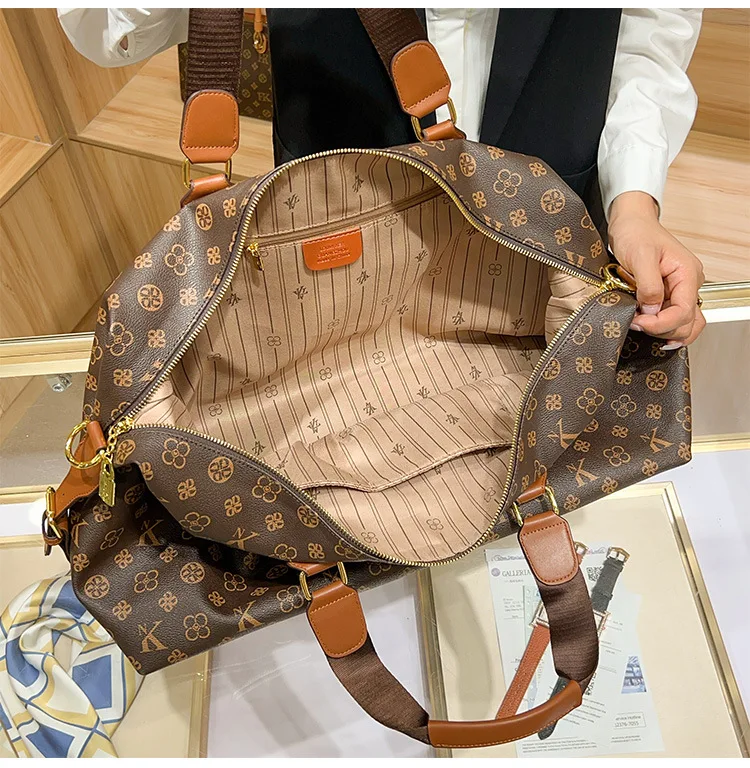 Trendy Paris Fashion Diaper Bag For Women Elegant Leather Crossbody Handbag Designer Minimalist Retro Messenger Purse And Tote