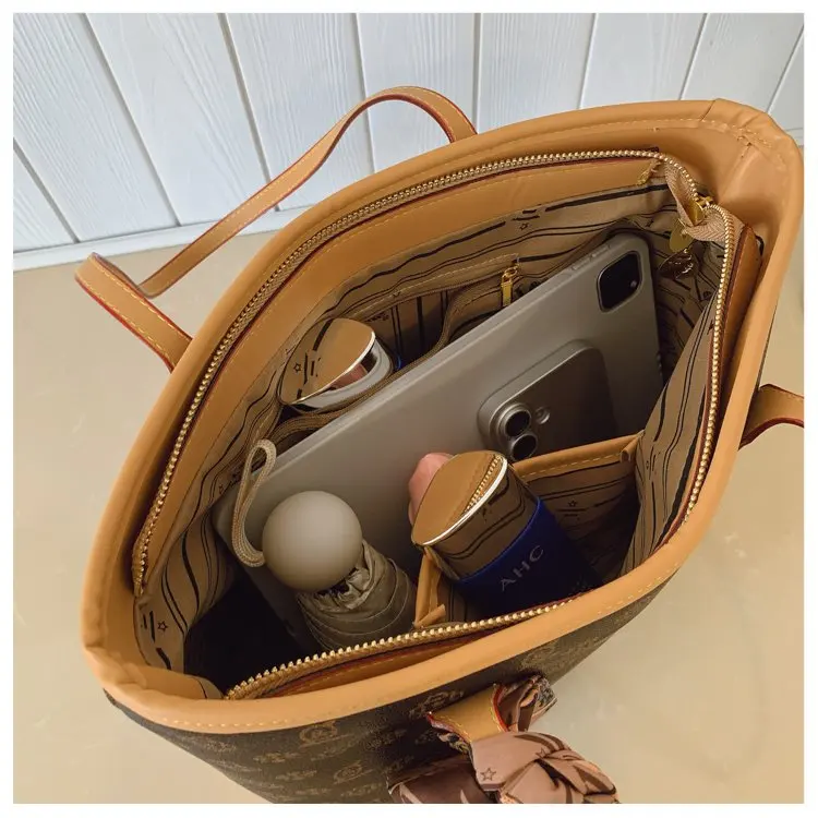 Fashionable Diaper Bag For Ladies Solid Color Leather Shoulder Purse Trendy Clutch Mini Messenger Elegant Casual Commuter Style