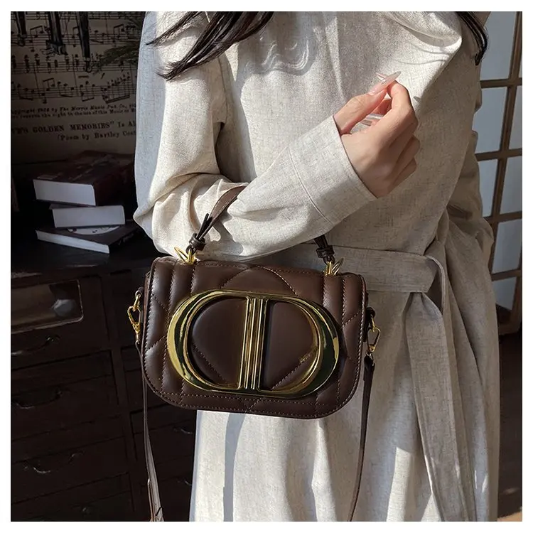 Sophisticated Diaper Bag Women's Leather Crossbody Bag Luxury Vintage Tote Minimalist Designer Large Capacity Elegant