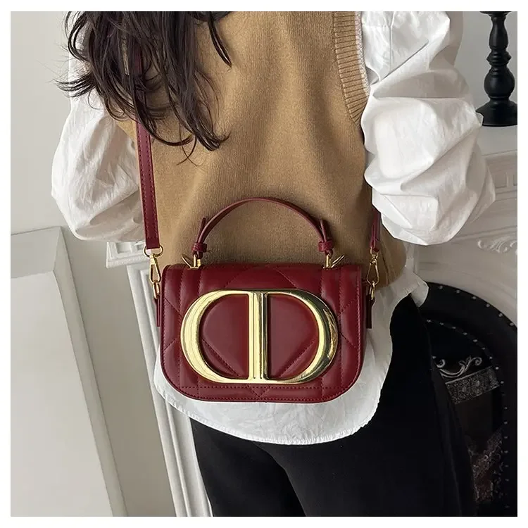 Sophisticated Diaper Bag Women's Leather Crossbody Bag Luxury Vintage Tote Minimalist Designer Large Capacity Elegant