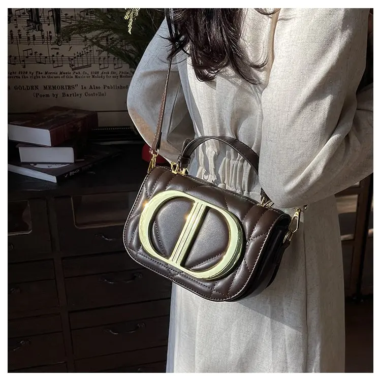Sophisticated Diaper Bag Women's Leather Crossbody Bag Luxury Vintage Tote Minimalist Designer Large Capacity Elegant