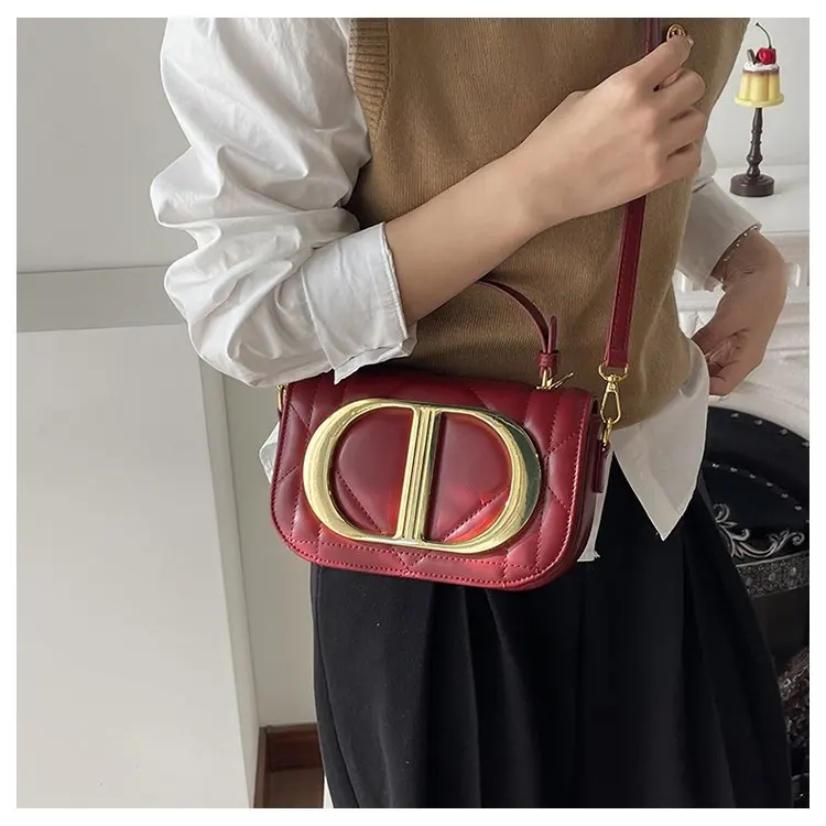 Sophisticated Diaper Bag Women's Leather Crossbody Bag Luxury Vintage Tote Minimalist Designer Large Capacity Elegant