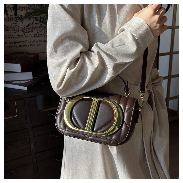Sophisticated Diaper Bag Women's Leather Crossbody Bag Luxury Vintage Tote Minimalist Designer Large Capacity Elegant