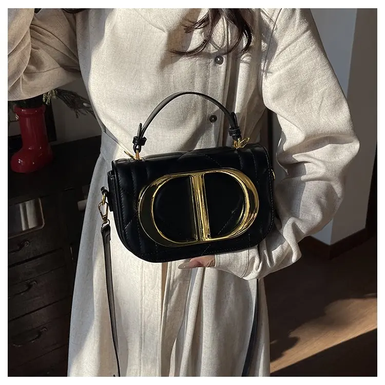 Sophisticated Diaper Bag Women's Leather Crossbody Bag Luxury Vintage Tote Minimalist Designer Large Capacity Elegant