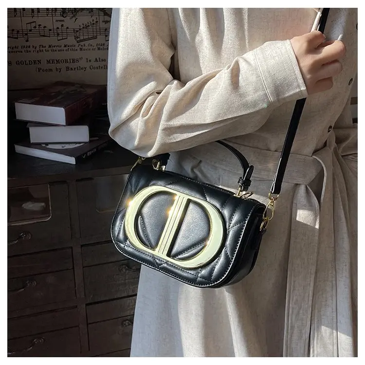 Sophisticated Diaper Bag Women's Leather Crossbody Bag Luxury Vintage Tote Minimalist Designer Large Capacity Elegant
