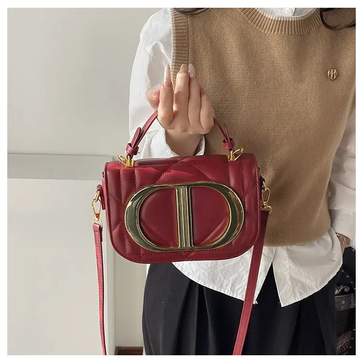 Sophisticated Diaper Bag Women's Leather Crossbody Bag Luxury Vintage Tote Minimalist Designer Large Capacity Elegant