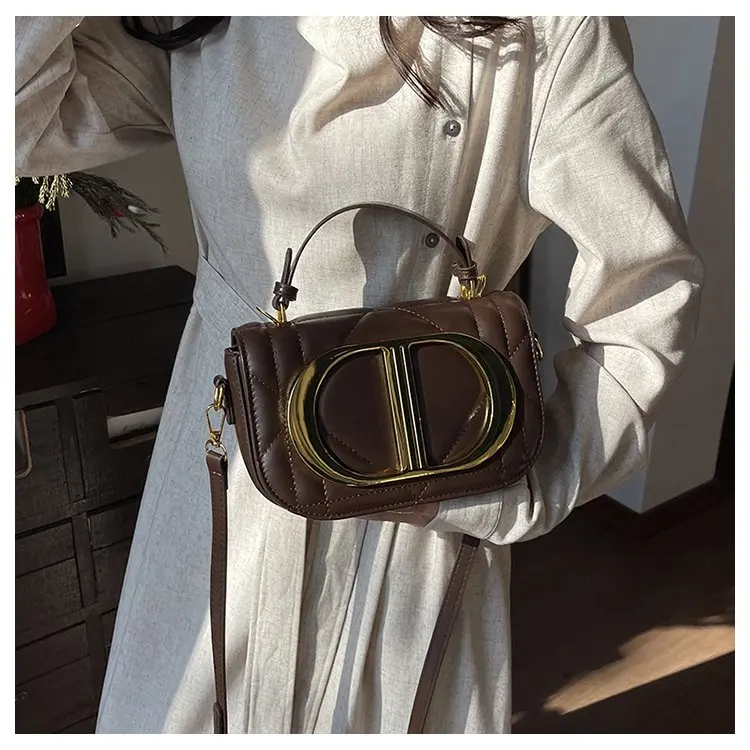 Sophisticated Diaper Bag Women's Leather Crossbody Bag Luxury Vintage Tote Minimalist Designer Large Capacity Elegant