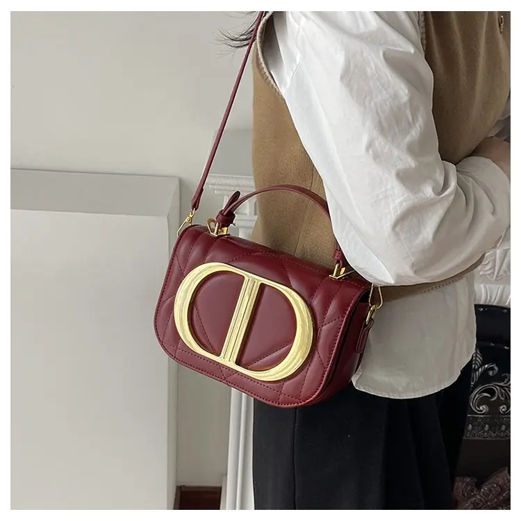 Sophisticated Diaper Bag Women's Leather Crossbody Bag Luxury Vintage Tote Minimalist Designer Large Capacity Elegant