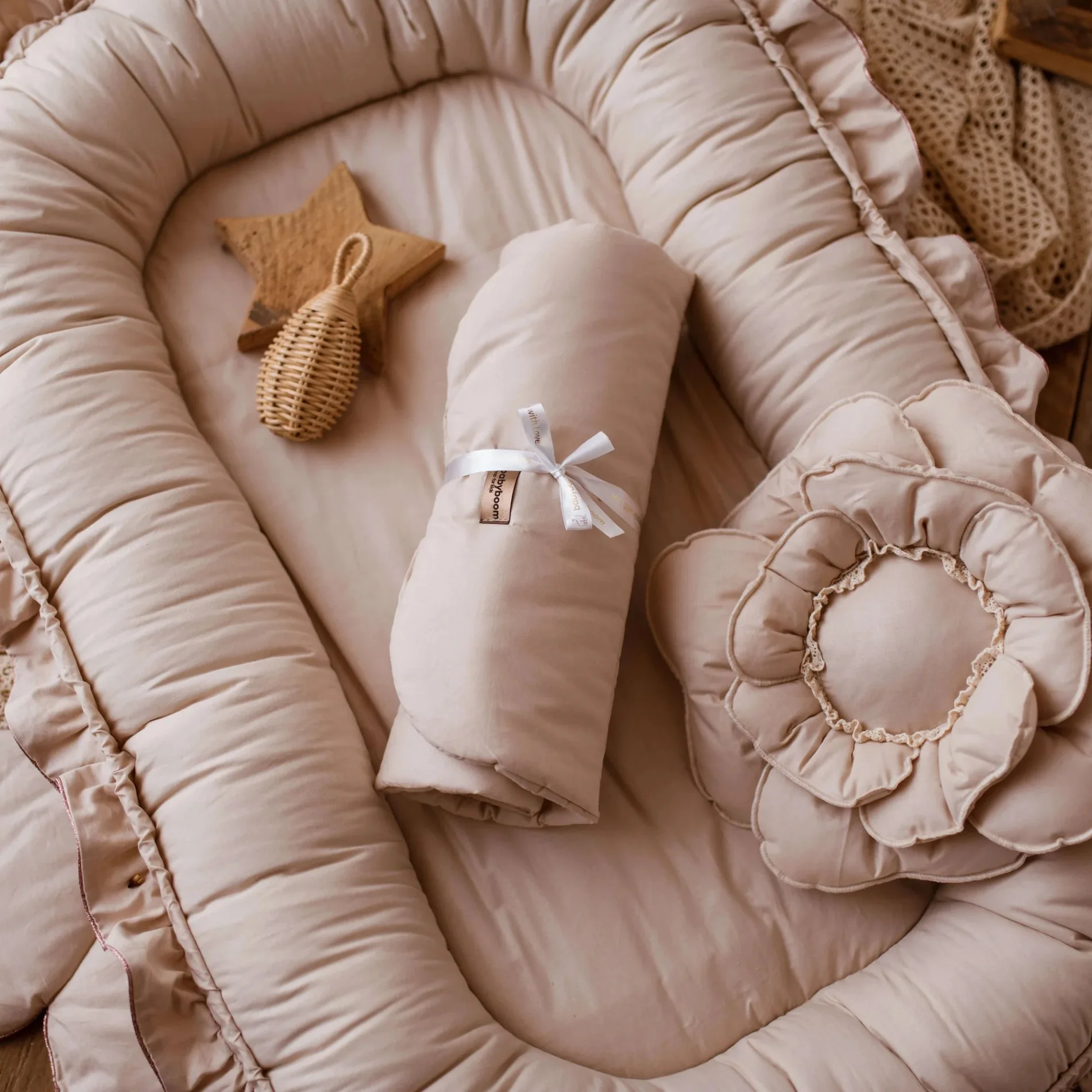 New Ruffle Lace Baby Nest Bed Crib in Bed Infant Portable Cotton Mattress Newborn Biomimetic Bed Portable Sleeping Bed