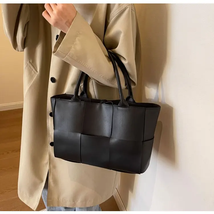 Stylish Retro-Inspired Diaper Bag Handbag Tote Crossbody Errands Run Large Capacity Exquisite Charming Dainty Elegant