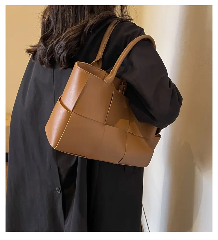 Stylish Retro-Inspired Diaper Bag Handbag Tote Crossbody Errands Run Large Capacity Exquisite Charming Dainty Elegant
