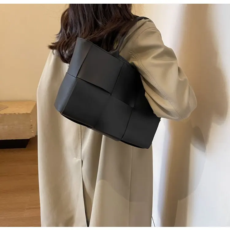 Stylish Retro-Inspired Diaper Bag Handbag Tote Crossbody Errands Run Large Capacity Exquisite Charming Dainty Elegant