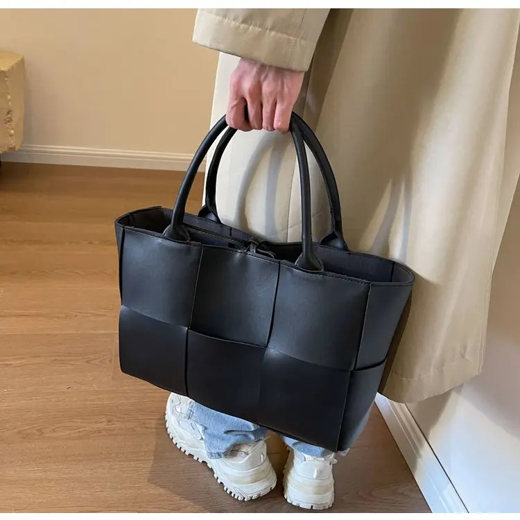 Stylish Retro-Inspired Diaper Bag Handbag Tote Crossbody Errands Run Large Capacity Exquisite Charming Dainty Elegant