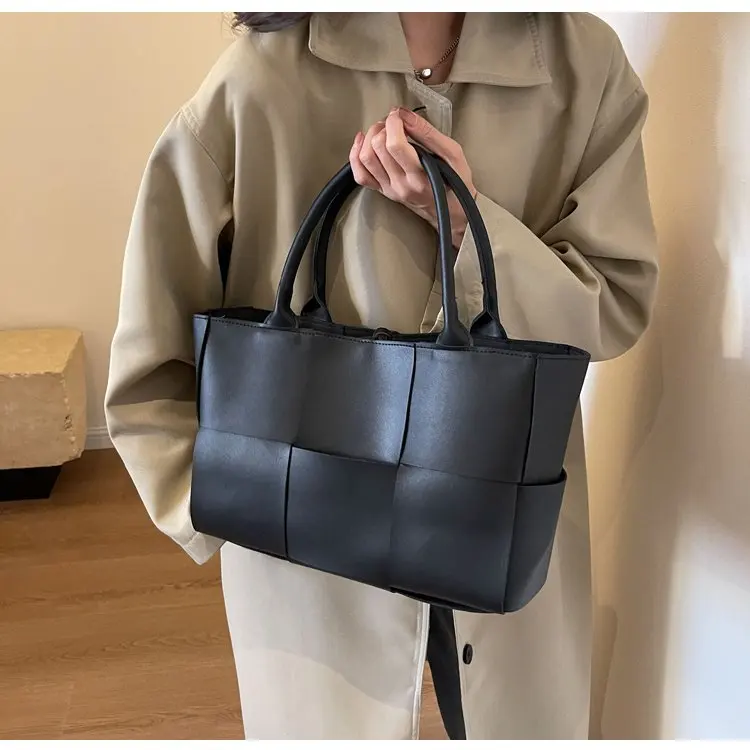 Stylish Retro-Inspired Diaper Bag Handbag Tote Crossbody Errands Run Large Capacity Exquisite Charming Dainty Elegant
