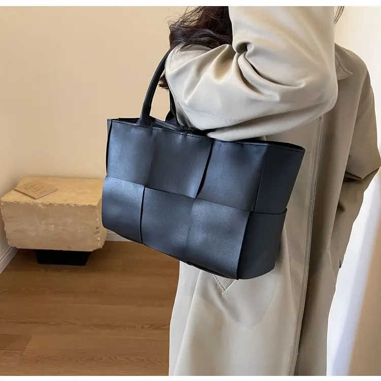 Stylish Retro-Inspired Diaper Bag Handbag Tote Crossbody Errands Run Large Capacity Exquisite Charming Dainty Elegant