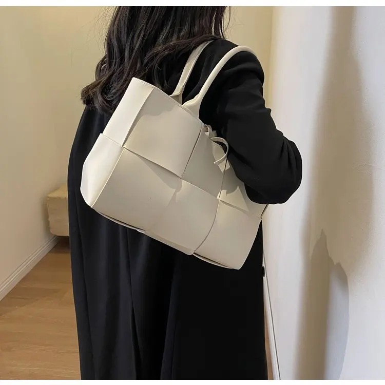 Stylish Retro-Inspired Diaper Bag Handbag Tote Crossbody Errands Run Large Capacity Exquisite Charming Dainty Elegant