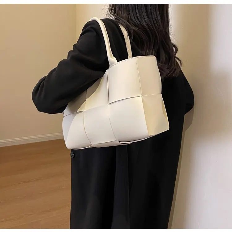 Stylish Retro-Inspired Diaper Bag Handbag Tote Crossbody Errands Run Large Capacity Exquisite Charming Dainty Elegant